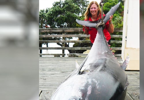 How big was the largest bluefin tuna ever caught?